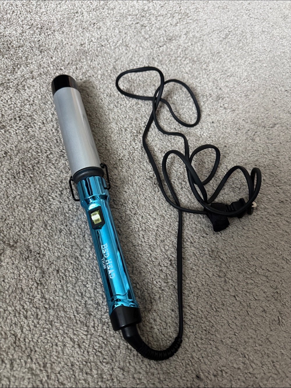 Bedhead TIGI Ceramic Curling Wand - Metallic Blue